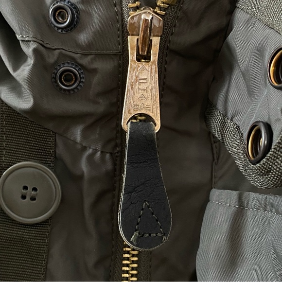 Men’s ALPHA INDUSTRIES Jacket - Picture 3 of 16